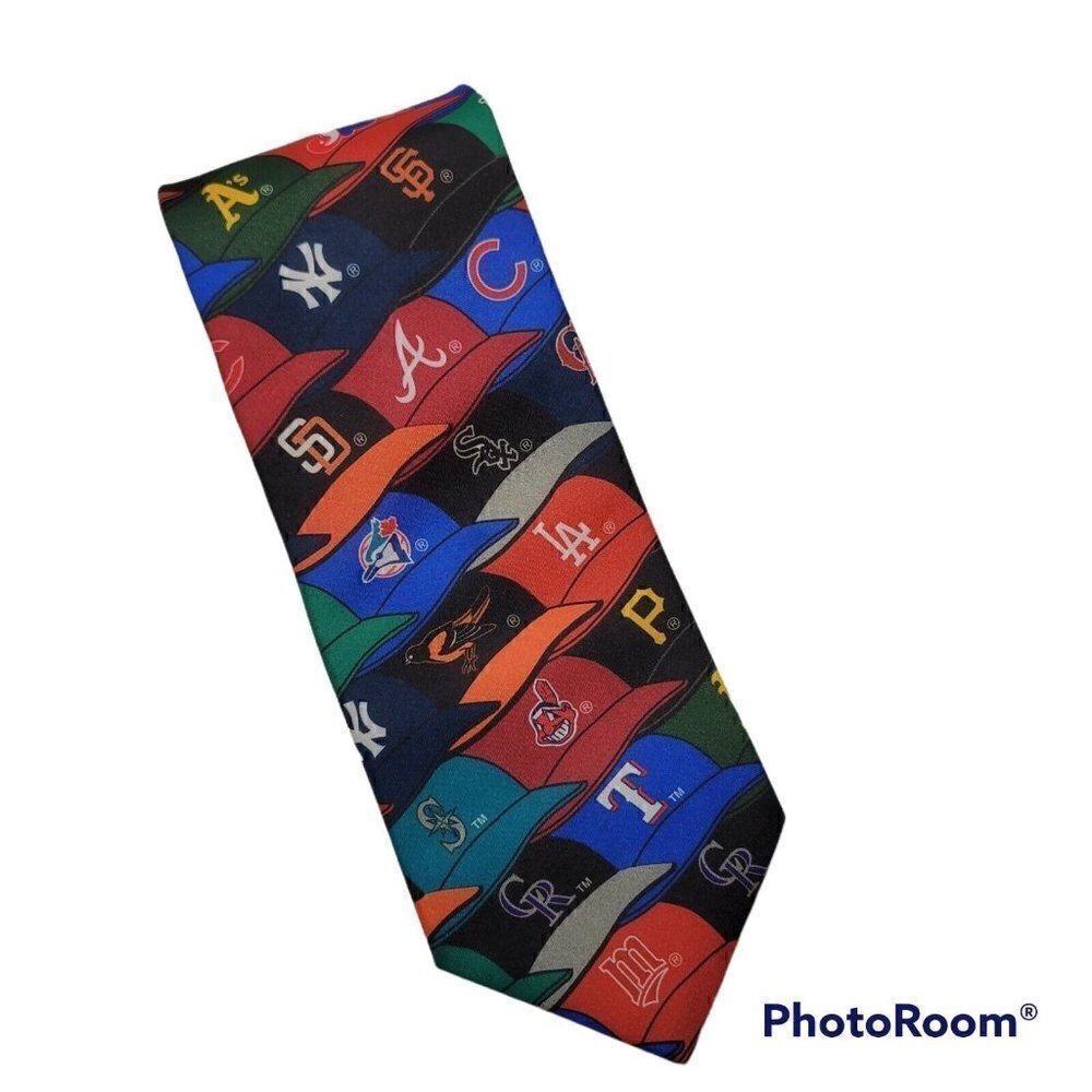Vtg Surrey MLB Caps Mens Neck Tie‎